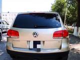 Volkswagen Touareg 2005 года за 2 700 000 тг. в Шымкент – фото 5