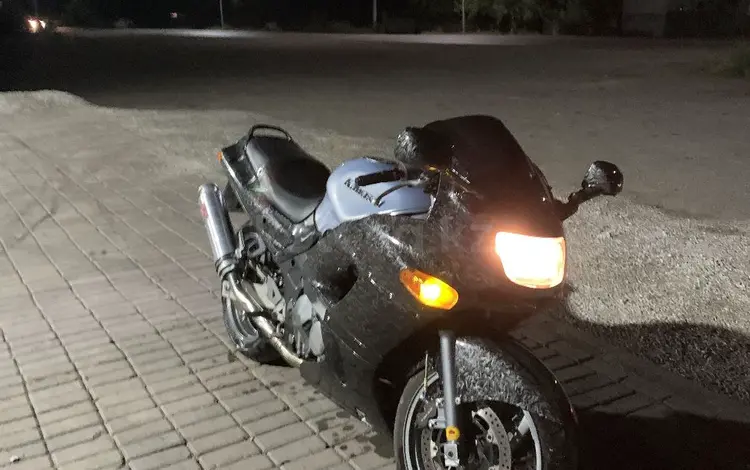 Kawasaki  ZZR 400 2004 года за 1 000 000 тг. в Караганда