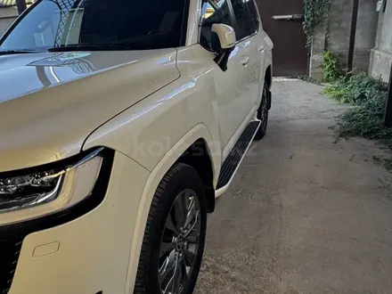 Toyota Land Cruiser 2024 года за 57 000 000 тг. в Алматы – фото 3
