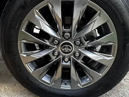 Toyota Land Cruiser 2024 года за 57 000 000 тг. в Алматы – фото 9