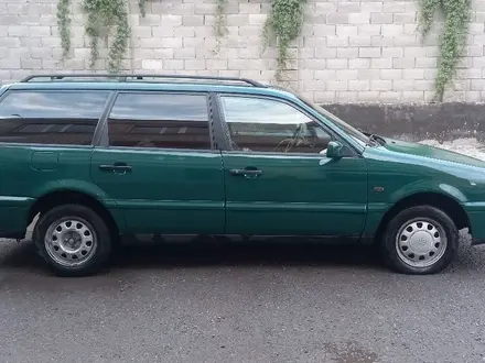 Volkswagen Passat 1993 года за 1 900 000 тг. в Караганда – фото 2