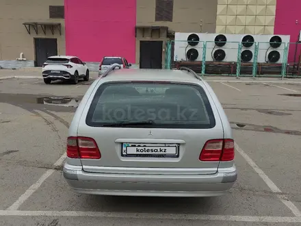 Mercedes-Benz E 200 2002 года за 3 500 000 тг. в Астана – фото 5