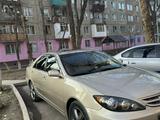 Toyota Camry 2005 года за 4 500 000 тг. в Щучинск – фото 2