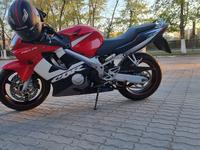 Honda  CBR 600F 2003 года за 2 700 000 тг. в Астана