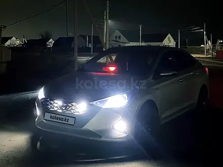 Hyundai Accent 2021 года за 7 500 000 тг. в Уральск – фото 13