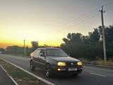 Volkswagen Vento 1993 года за 1 100 000 тг. в Шымкент – фото 2