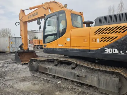 Hyundai  R300LC 2018 года за 33 000 000 тг. в Астана – фото 12