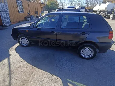 Volkswagen Golf 1996 года за 1 500 000 тг. в Костанай – фото 4