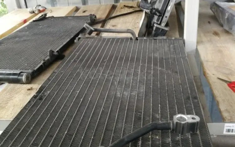 Радиатор кондиционера Mitsubishi Pajero V20 1997 за 15 000 тг. в Астана