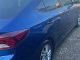 Hyundai Elantra 2018 годаүшін3 700 000 тг. в Актобе – фото 2