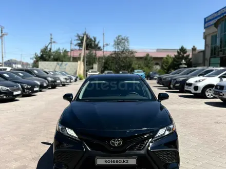 Toyota Camry 2022 года за 16 000 000 тг. в Алматы – фото 2