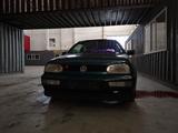 Volkswagen Golf 1997 годаfor700 000 тг. в Тараз