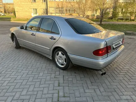 Mercedes-Benz E 280 1997 года за 2 800 000 тг. в Караганда – фото 11