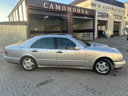 Mercedes-Benz E 280 1997 года за 2 800 000 тг. в Караганда – фото 6
