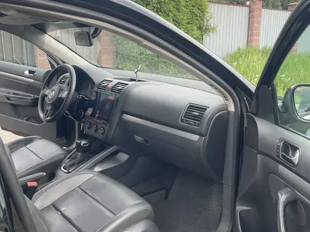 Volkswagen Jetta 2005 года за 2 600 000 тг. в Алматы – фото 9