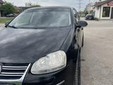 Volkswagen Jetta 2005 года за 2 800 000 тг. в Алматы – фото 3