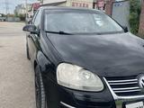 Volkswagen Jetta 2005 года за 2 800 000 тг. в Алматы – фото 2