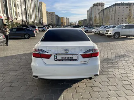 Toyota Camry 2016 года за 11 800 000 тг. в Актау – фото 3