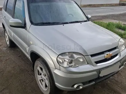 Chevrolet Niva 2015 года за 3 400 000 тг. в Атырау – фото 2