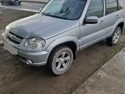 Chevrolet Niva 2015 года за 3 400 000 тг. в Атырау – фото 3