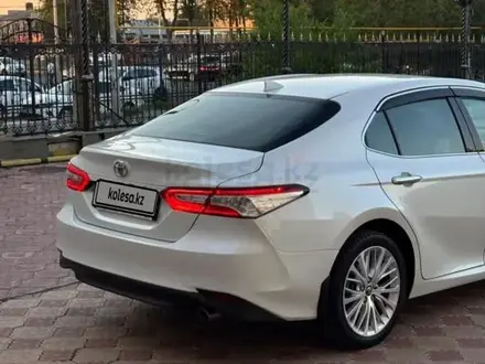 Toyota Camry 2019 года за 14 200 000 тг. в Шымкент – фото 4