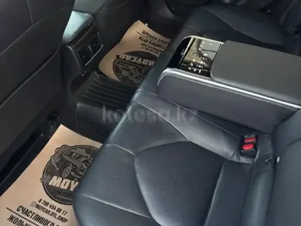 Toyota Camry 2019 года за 14 200 000 тг. в Шымкент – фото 11