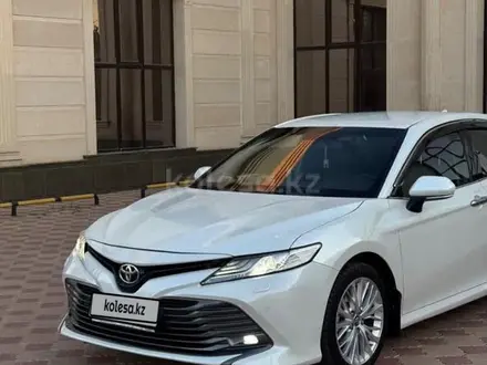Toyota Camry 2019 года за 14 200 000 тг. в Шымкент – фото 3