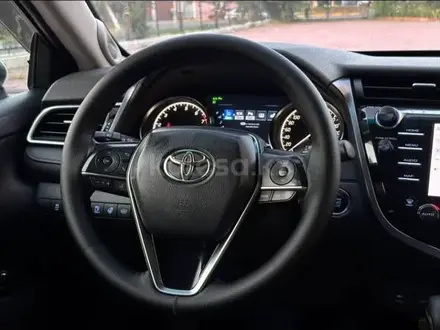 Toyota Camry 2019 года за 14 200 000 тг. в Шымкент – фото 10