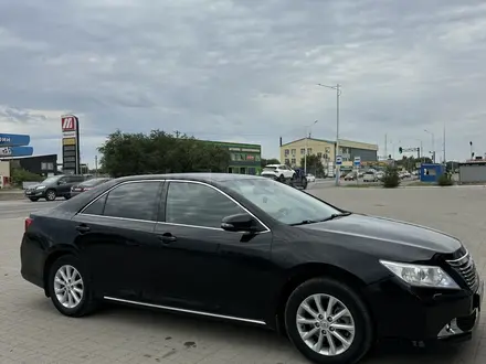 Toyota Camry 2012 года за 9 200 000 тг. в Актобе – фото 2