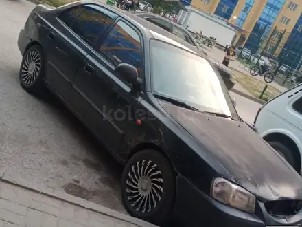 Hyundai Accent 2006 года за 1 500 000 тг. в Актобе – фото 3