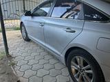 Hyundai Sonata 2014 года за 4 100 000 тг. в Уральск – фото 4