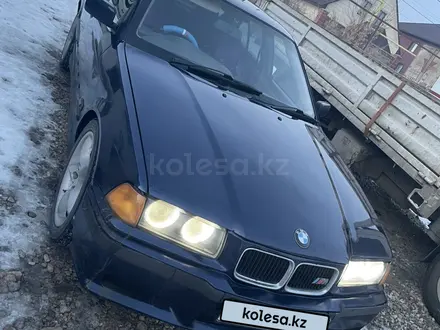 BMW 320 1993 года за 1 250 000 тг. в Алматы – фото 2