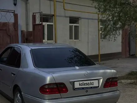Mercedes-Benz E 280 1996 года за 3 200 000 тг. в Кызылорда – фото 3