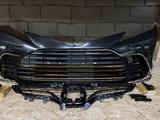 Передний бампер на Toyota Camry за 45 000 тг. в Алматы – фото 5