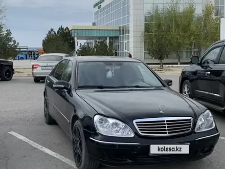 Mercedes-Benz S 320 2001 года за 4 800 000 тг. в Актау – фото 2