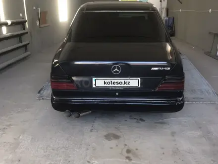 Mercedes-Benz E 230 1992 года за 1 550 000 тг. в Актобе – фото 3