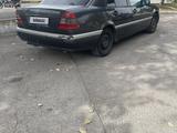 Mercedes-Benz C 220 1995 года за 1 700 000 тг. в Есик – фото 4