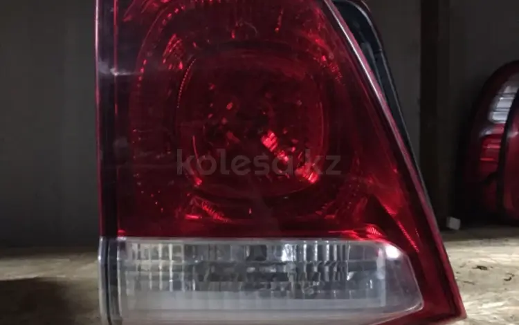 Задний фонарь левый на Toyota land cruiser 200 за 555 тг. в Караганда
