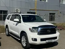 Toyota Sequoia, 2016
