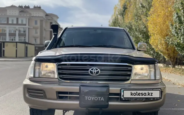 Toyota Land Cruiser 2004 годаүшін10 500 000 тг. в Астана