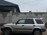 Honda CR-V 1998 годаfor4 000 000 тг. в Алматы – фото 3