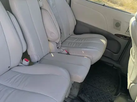 Toyota Sienna 2011 года за 7 800 000 тг. в Атырау – фото 10
