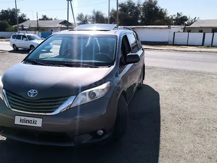 Toyota Sienna 2011 года за 7 800 000 тг. в Атырау
