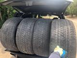 ЗИМА Pirelli 295/40/21 за 200 000 тг. в Караганда
