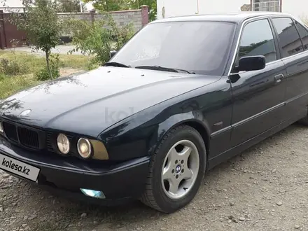 BMW 520 1995 года за 2 150 000 тг. в Шымкент
