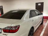 Toyota Camry 2017 года за 13 500 000 тг. в Астана – фото 2