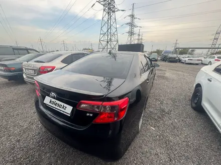 Toyota Camry 2014 года за 7 010 000 тг. в Алматы – фото 4