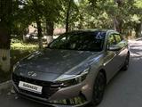 Hyundai Elantra 2022 года за 10 700 000 тг. в Тараз – фото 2