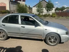 Nissan Almera, 1995