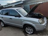 Hyundai Tucson 2005 годаүшін1 900 000 тг. в Усть-Каменогорск – фото 4